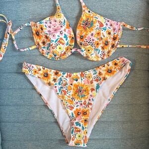 Floral Bikini - M